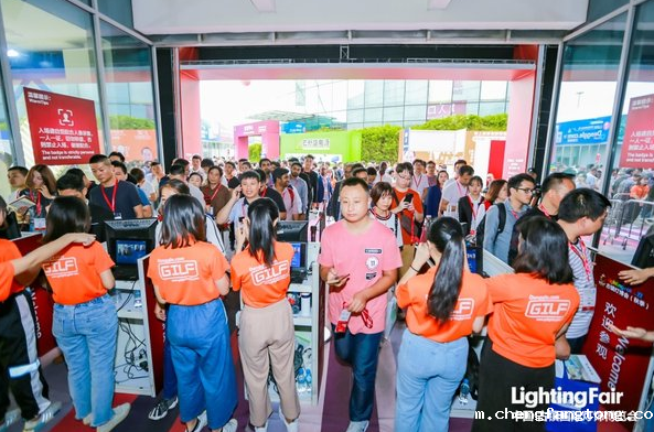 立异高，第22届古镇灯博会圆满收官